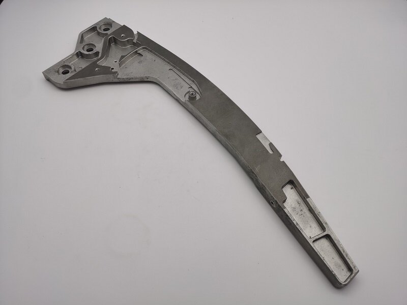 CNC gia công cánh tay nâng