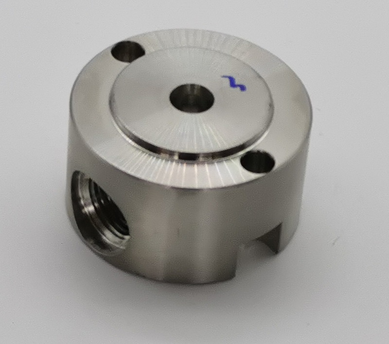 Đầu máy bơm gia công CNC 171044